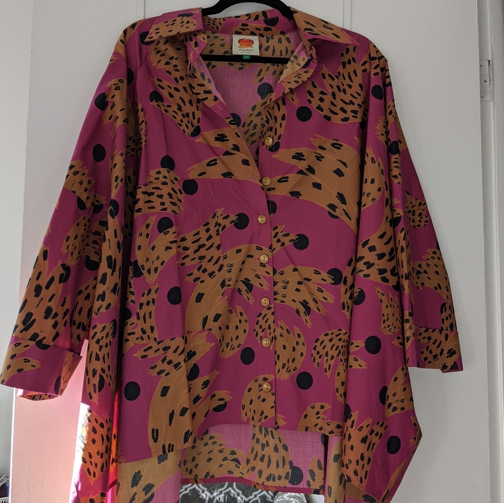 Farm Rio NWOT pink banana button up